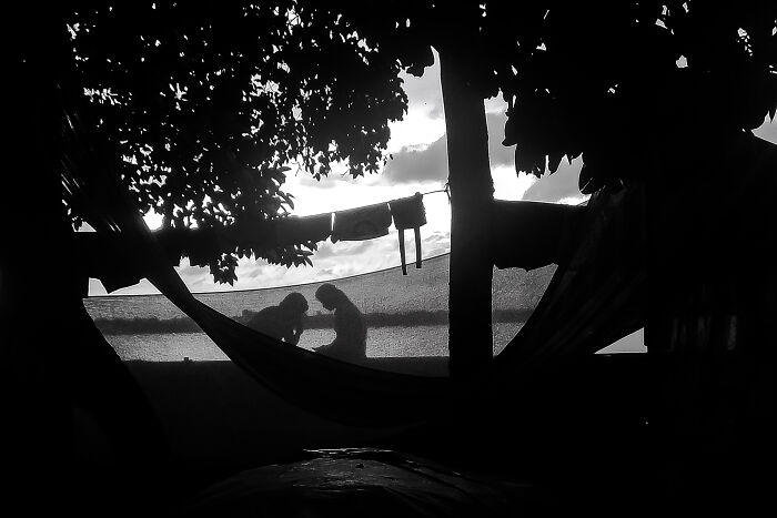 30 Street Moments I’ve Captured That Show Life As It Happens