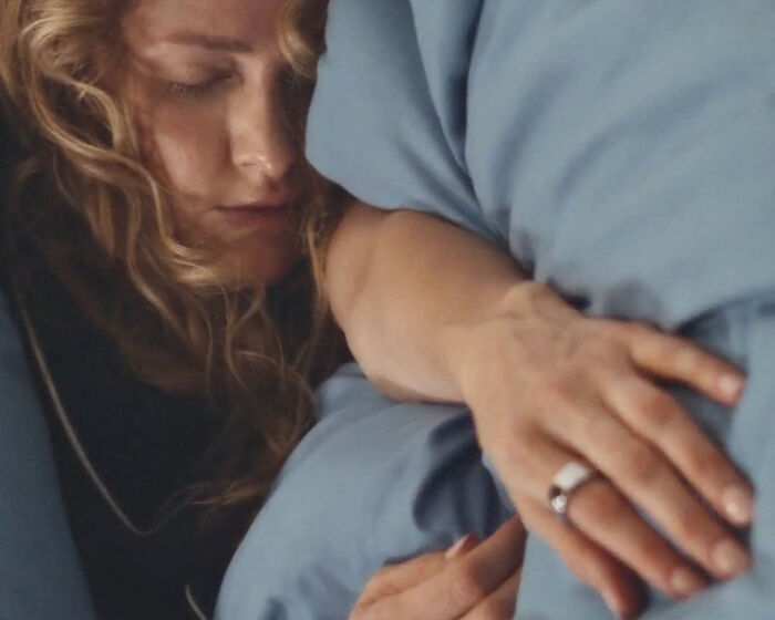 Woman Claims Smart Ring Detected Major Illness Months Before Doctor&#8217;s Diagnosis