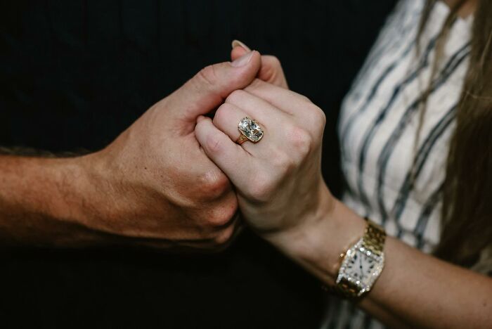 Taylor Swift&#8217;s Heart-Melting Engagement Photos And Caption Are Breaking The Internet