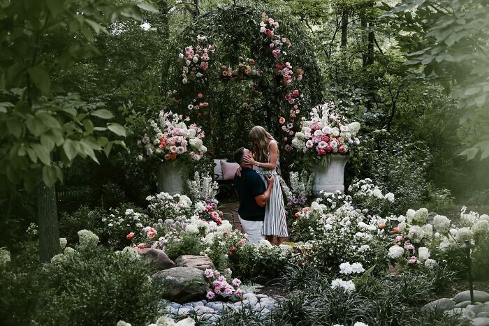 Taylor Swift&#8217;s Heart-Melting Engagement Photos And Caption Are Breaking The Internet