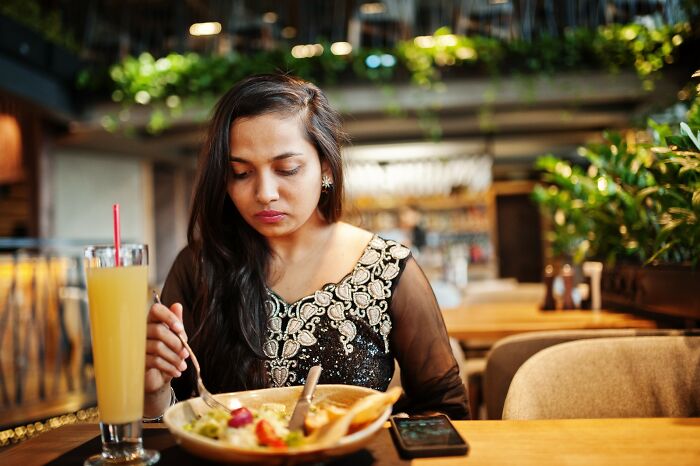 85 Times Restaurant Workers Deserved A Bonus Just For Keeping A Straight Face Over These Orders