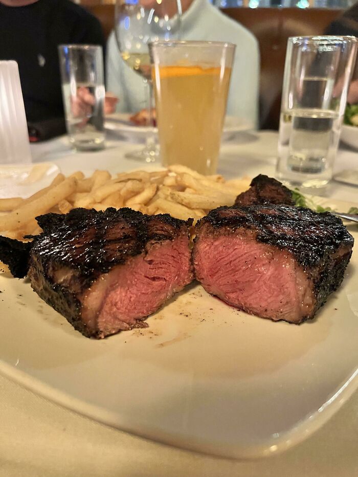 85 Times Restaurant Workers Deserved A Bonus Just For Keeping A Straight Face Over These Orders