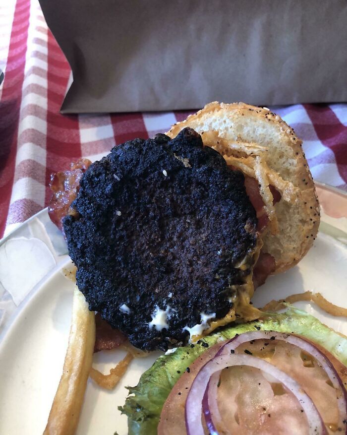 85 Times Restaurant Workers Deserved A Bonus Just For Keeping A Straight Face Over These Orders