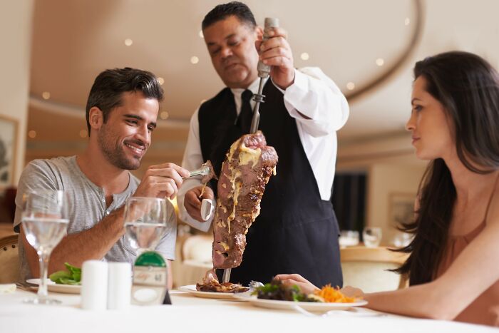 85 Times Restaurant Workers Deserved A Bonus Just For Keeping A Straight Face Over These Orders