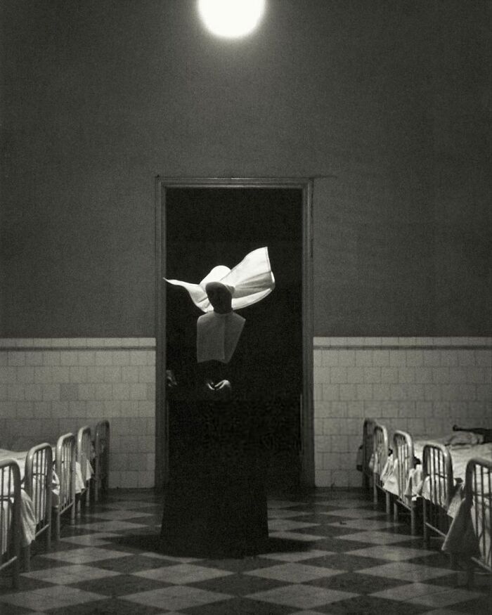 94 Weird History Pics That May Change How You See The Past
