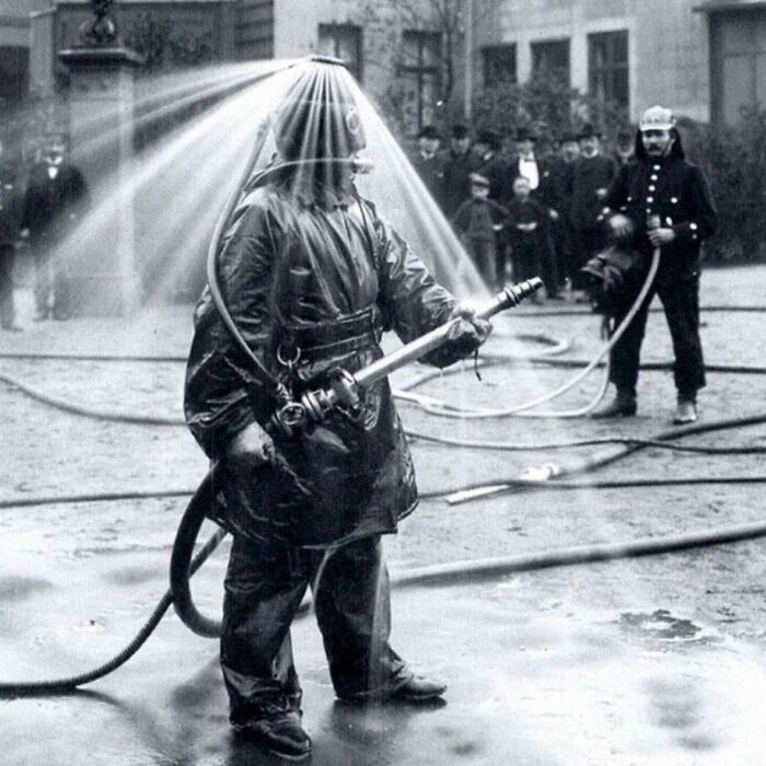 94 Weird History Pics That May Change How You See The Past