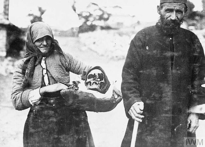 94 Weird History Pics That May Change How You See The Past