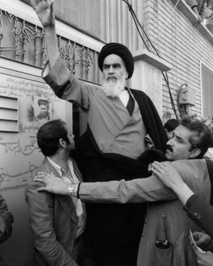 94 Weird History Pics That May Change How You See The Past