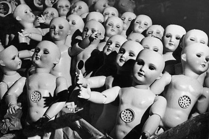 94 Weird History Pics That May Change How You See The Past