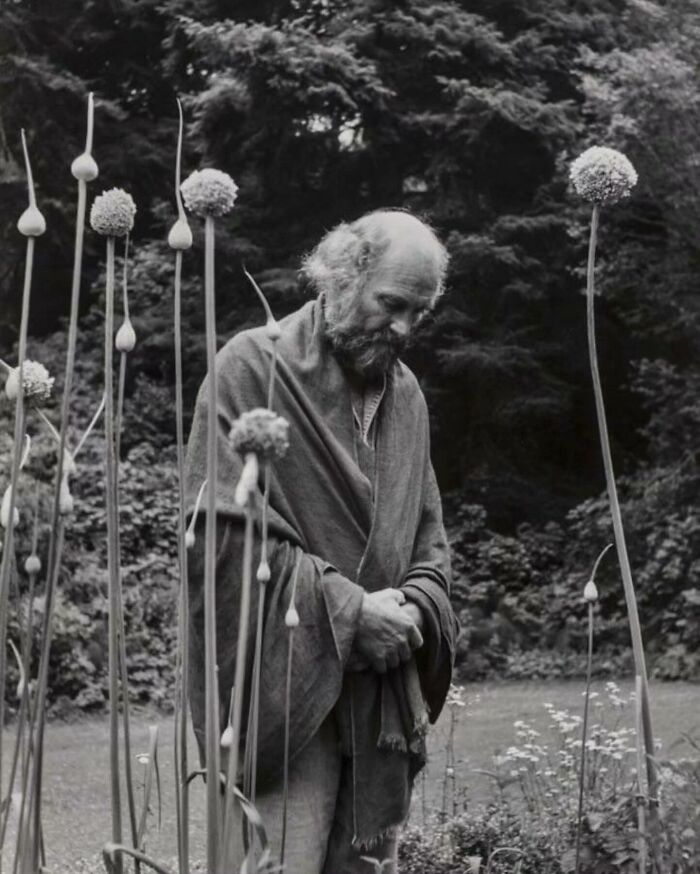 94 Weird History Pics That May Change How You See The Past