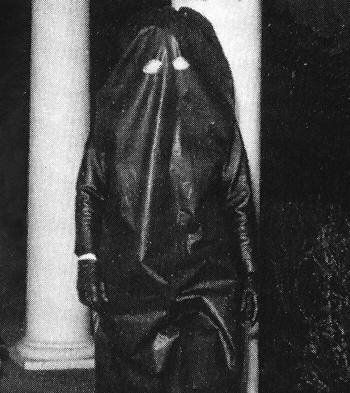 94 Weird History Pics That May Change How You See The Past