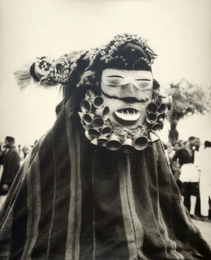 94 Weird History Pics That May Change How You See The Past