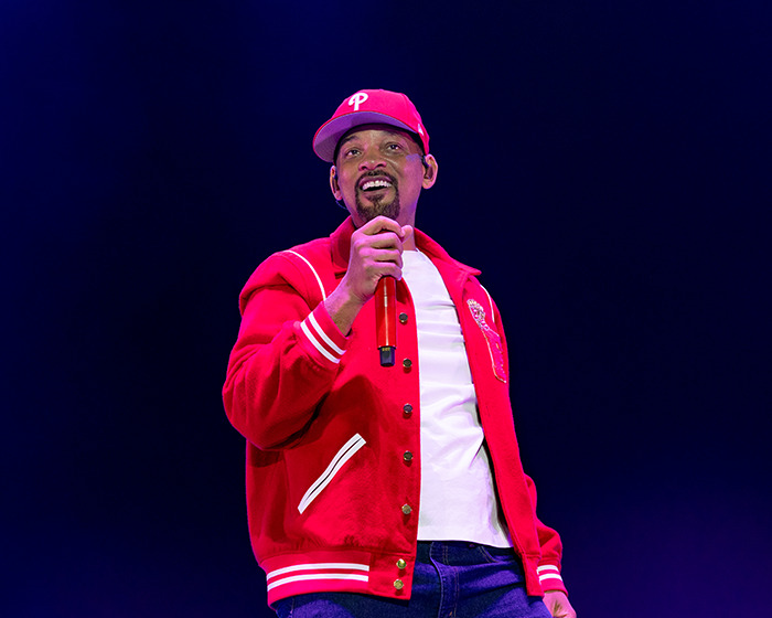 “Let&#8217;s See Those Twenty-Fingered Hands In The Air!”: Will Smith Mocked Over Faking Crowds With AI