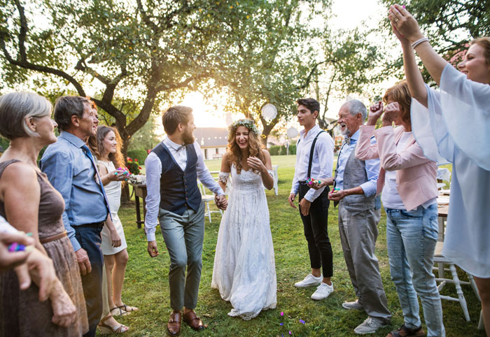 Groom&#8217;s Brother&#8217;s GF Wears &#8220;Sage Green&#8221; Dress To Wedding, Gets Trolled As It&#8217;s White Wedding Dress