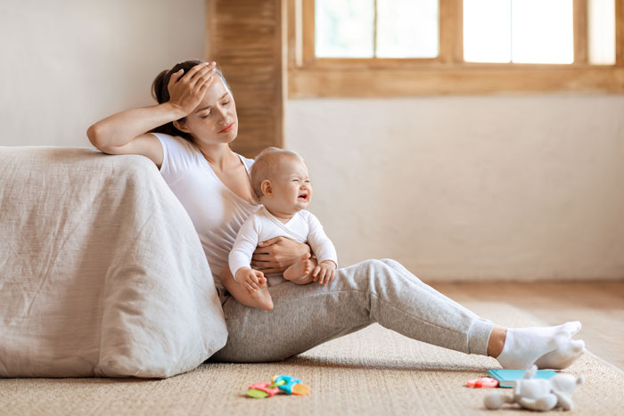Lady Finally Gets Chance To Visit Fam After Year, Sis Expects Her To Spend 3 Days Of Week Babysitting