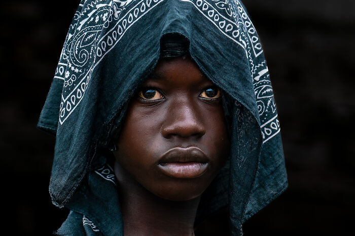 Photographer Captures People, Traditions, And Street Scenes From Around The World (50 Pics)