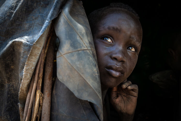 Photographer Captures People, Traditions, And Street Scenes From Around The World (50 Pics)