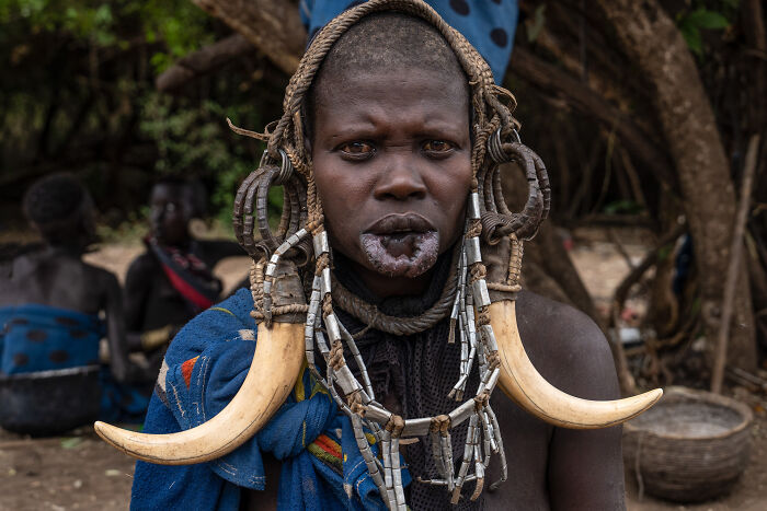 Photographer Captures People, Traditions, And Street Scenes From Around The World (50 Pics)