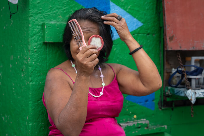 Photographer Captures People, Traditions, And Street Scenes From Around The World (50 Pics)