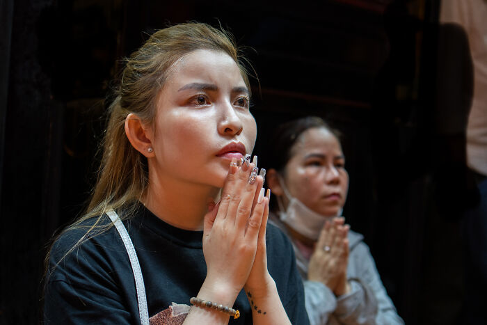 Photographer Captures People, Traditions, And Street Scenes From Around The World (50 Pics)