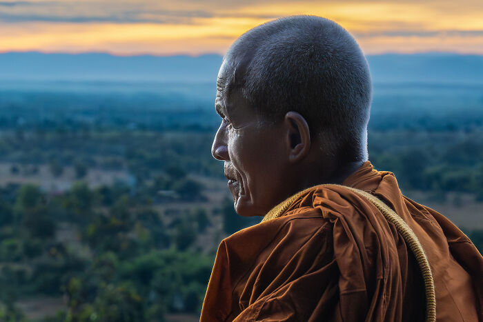 Photographer Captures People, Traditions, And Street Scenes From Around The World (50 Pics)