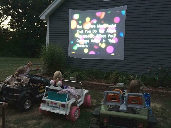65 People Who Won The Neighbor Lottery Share Their Most Wholesome Moments (New Pics)