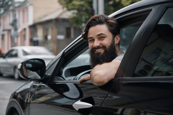 Guy Blocks Another Car&#8217;s Driver Door By Parking Too Close, Owner Comes Back And Smugly Does The Same