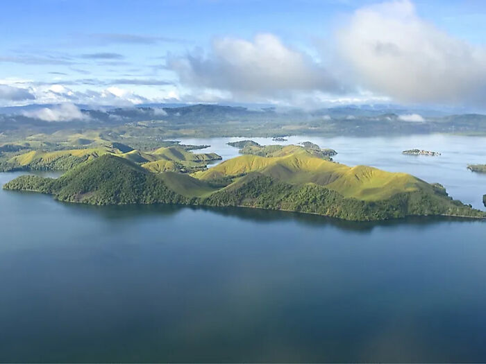 “They’re Not Cannibals:” TikTok Stunt With Indigenous Papuan Tribe Ignites Backlash