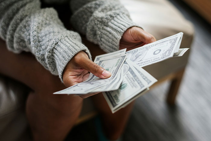 Woman Refuses To Go On Christmas “Gift Trip” If Her Siblings Have To Pay For Her Flight