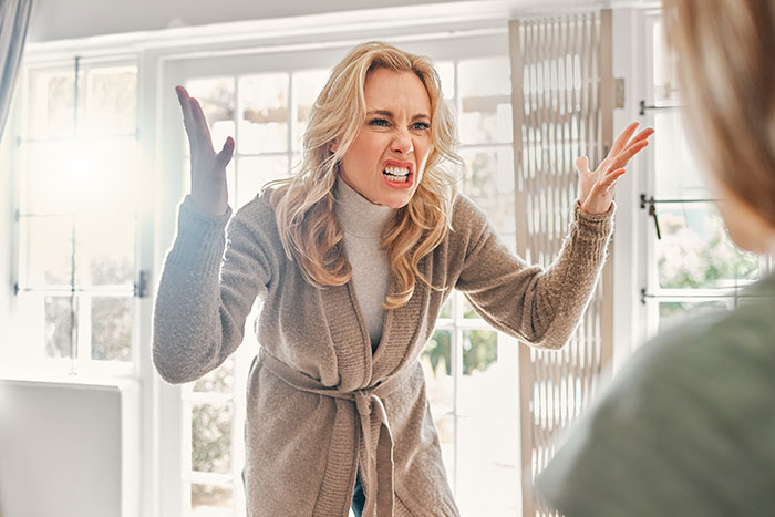 Groom Goes Into Anaphylactic Shock After MIL Tries To Prove Peanut Allergy Isn’t Real