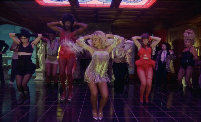 Sabrina Carpenter Strips Down To Pole Dance And Crawl On All-Fours In New Video, Gets Brutally Roasted
