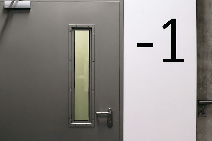 28 Of The Most Chilling True Stories About The Scariest Sounds Ever Heard By People At Night