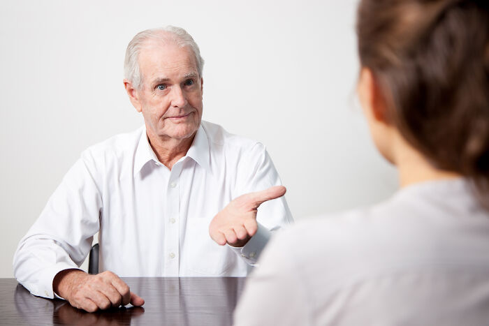 43 Interviews That Went Off The Rails Thanks To Wildly Entitled Applicants