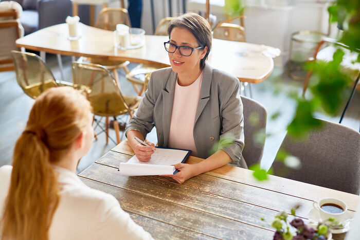 43 Interviews That Went Off The Rails Thanks To Wildly Entitled Applicants