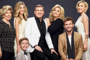 avannah Chrisley, Todd Chrisley, Chase Chrisley, Grayson Chrisley, Julie Chrisley, Kyle Chrisley, Lindsie Chrisley and Nanny Faye on Chrisley Knows Best