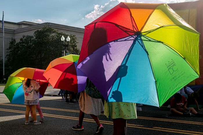 110 Powerful Street Photos That Reveal The Beauty Of Everyday Life
