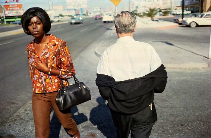 110 Powerful Street Photos That Reveal The Beauty Of Everyday Life