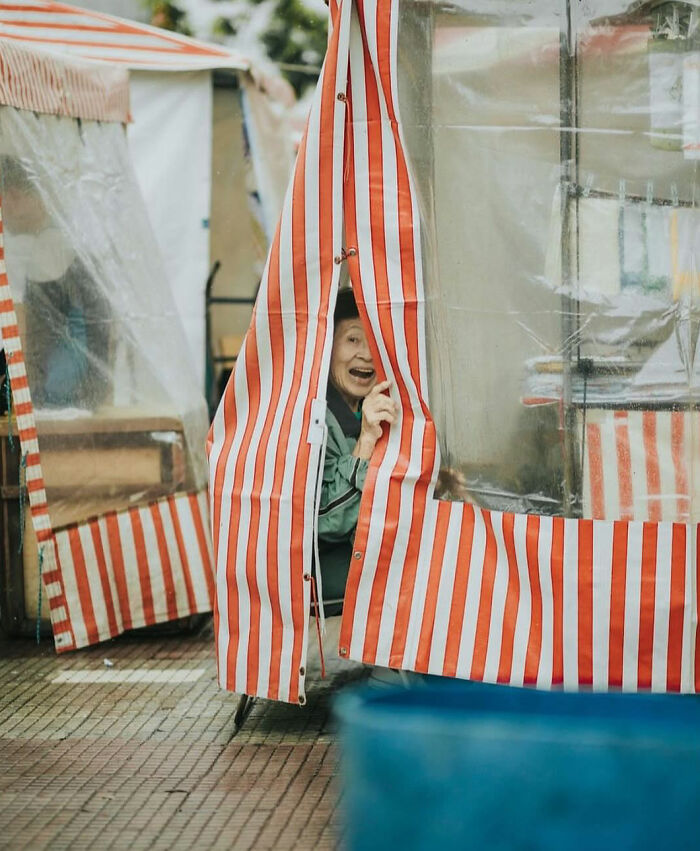 110 Powerful Street Photos That Reveal The Beauty Of Everyday Life
