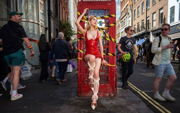 110 Powerful Street Photos That Reveal The Beauty Of Everyday Life