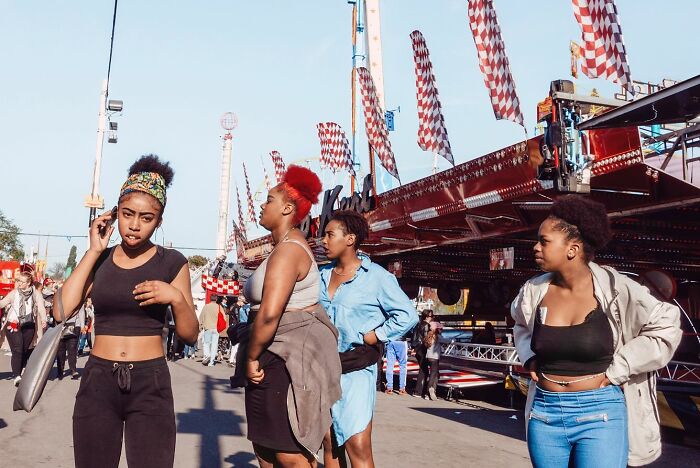 110 Powerful Street Photos That Reveal The Beauty Of Everyday Life