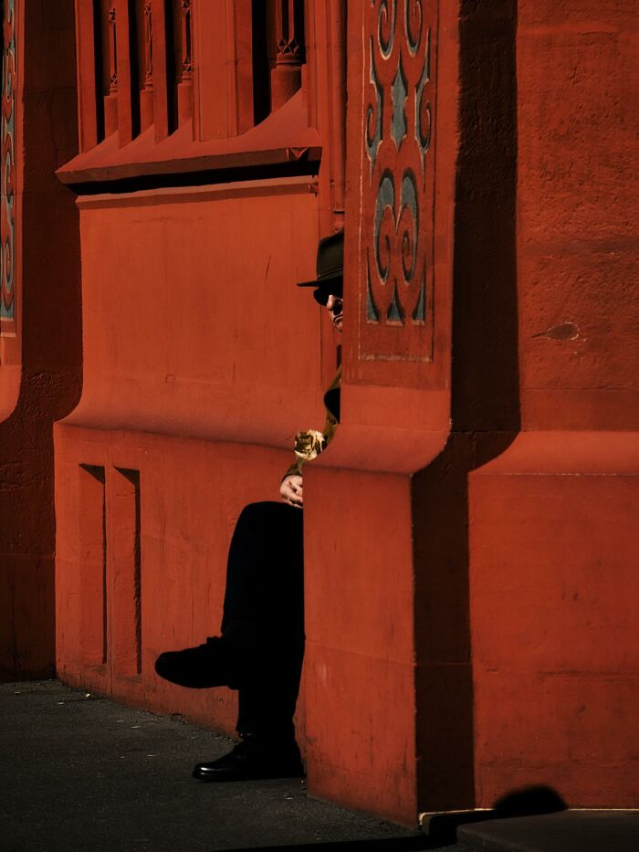 110 Powerful Street Photos That Reveal The Beauty Of Everyday Life