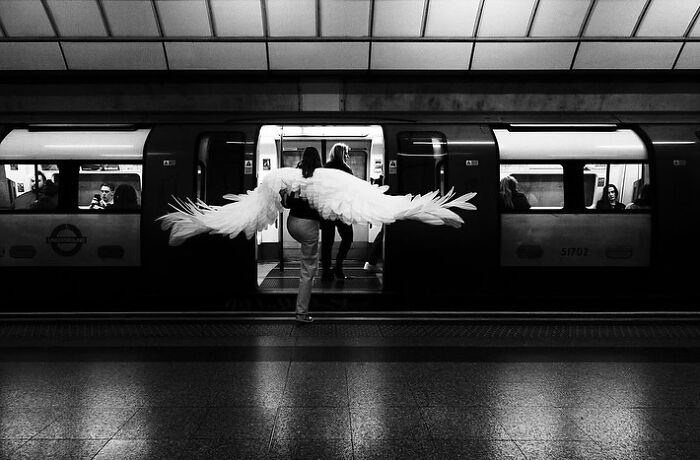 110 Powerful Street Photos That Reveal The Beauty Of Everyday Life