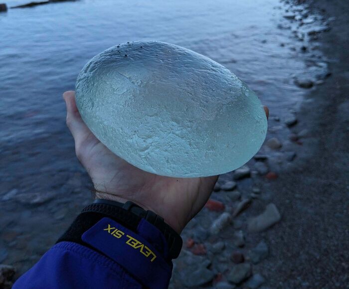106 Interesting And Bizarre Things People Found At The Beach (New Pics)