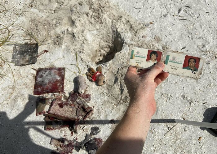 106 Interesting And Bizarre Things People Found At The Beach (New Pics)