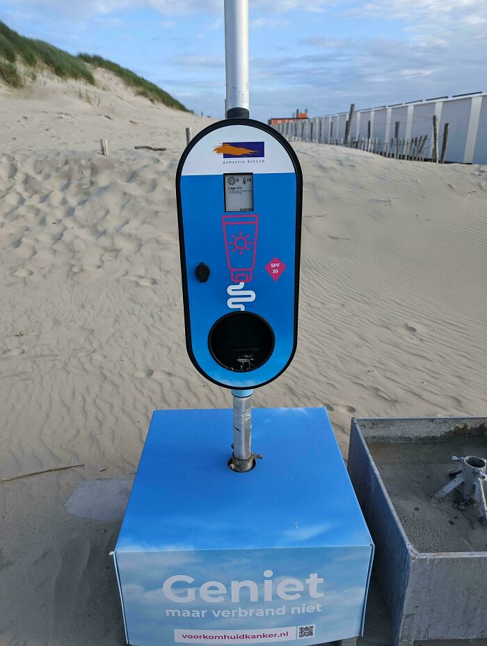 106 Interesting And Bizarre Things People Found At The Beach (New Pics)