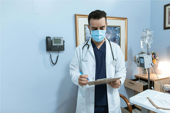 “He Looked Like A Halloween Decoration”: 76 Real-Life Horror Stories From The Emergency Room