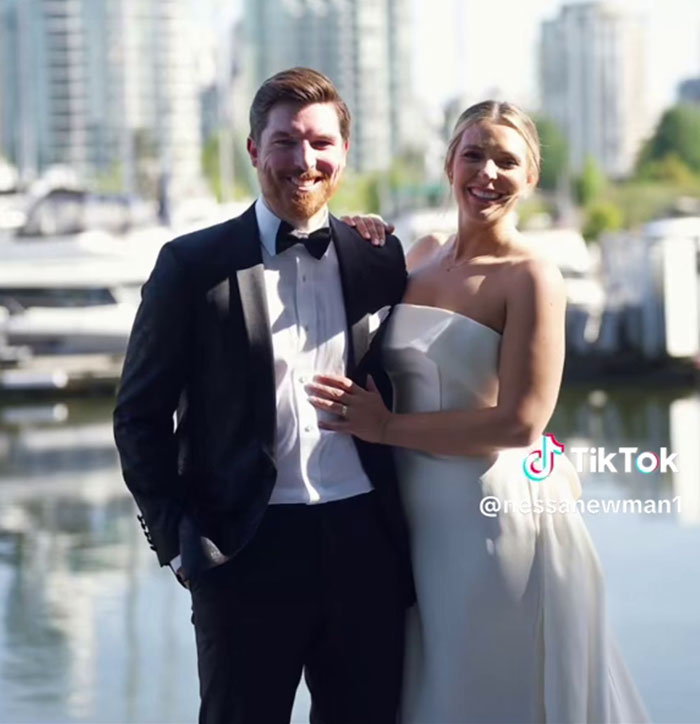 Woman Considers Recreating Wedding Photos Because The Originals Are So Bad