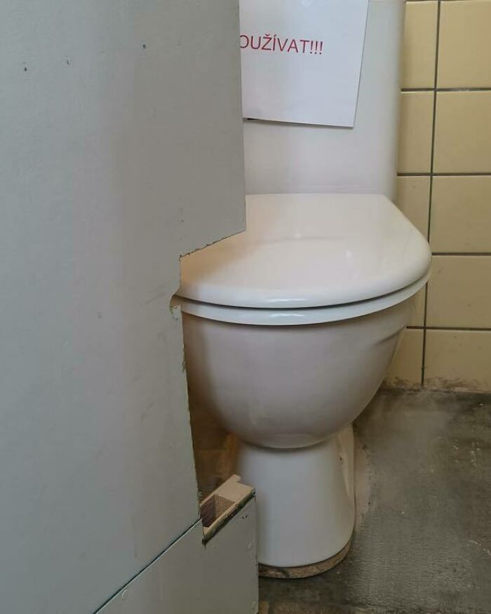 89 Construction And Designs That Look Like They Were Created By Someone’s Last Two Brain Cells