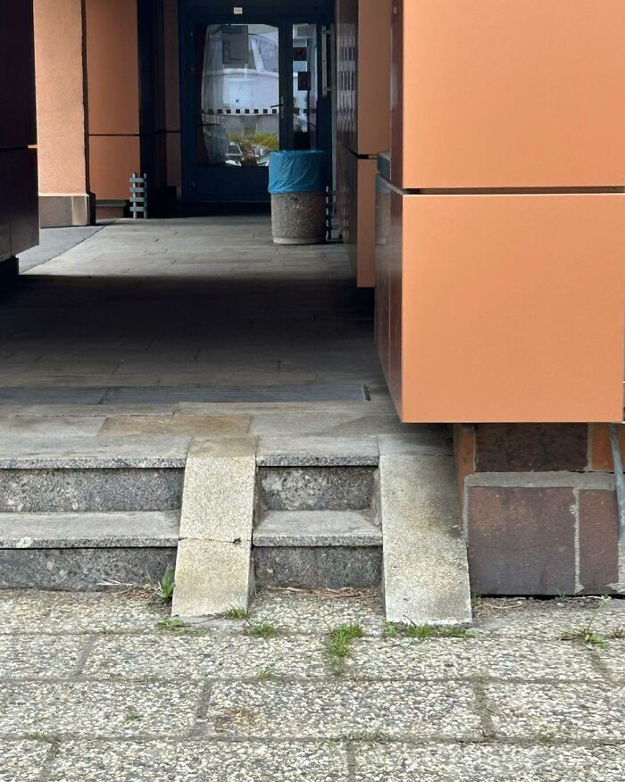 89 Construction And Designs That Look Like They Were Created By Someone’s Last Two Brain Cells