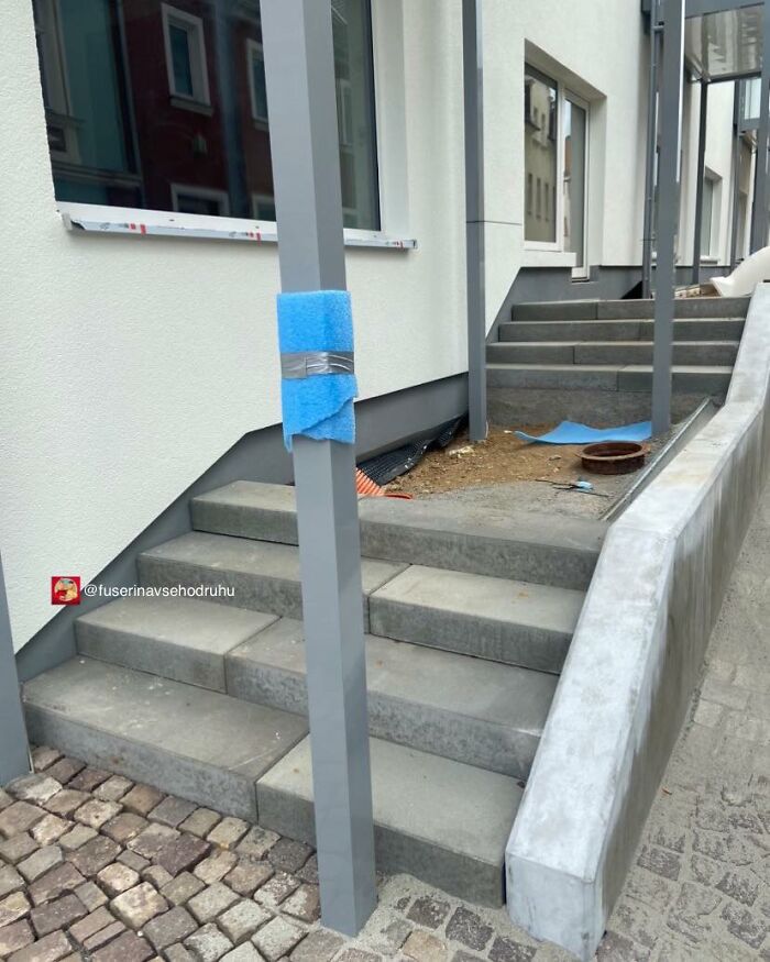 89 Construction And Designs That Look Like They Were Created By Someone’s Last Two Brain Cells